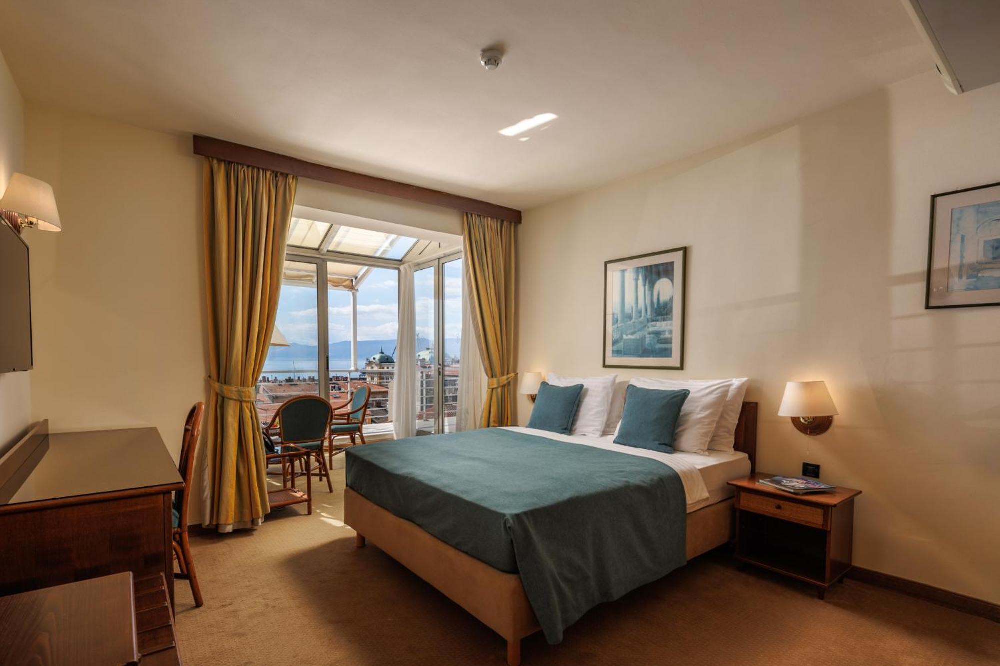 Hotel Grand Bonavia 4*